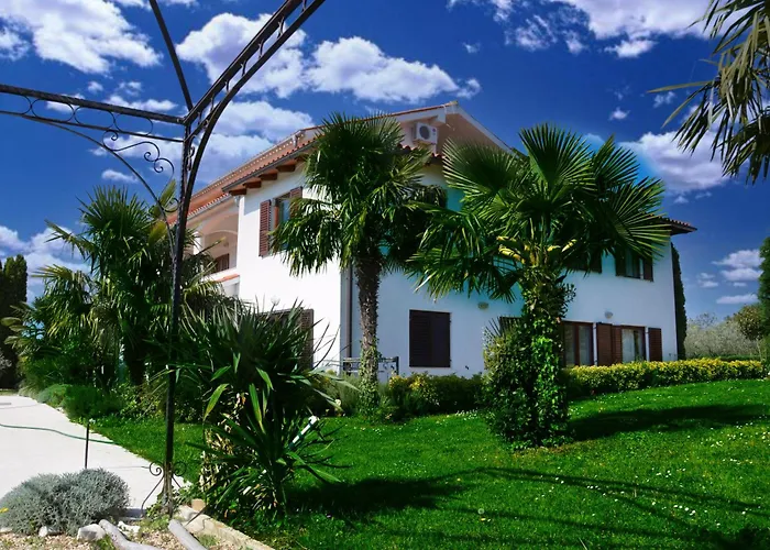 Angiolina Apartament *